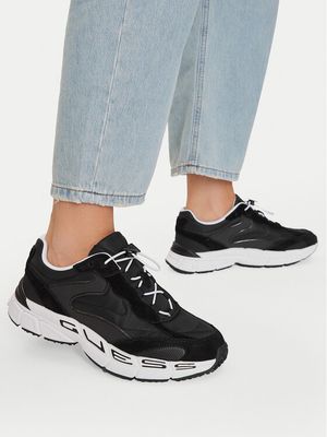 Buty sportowe damskie Guess ze sklepu: eobuwie.pl w kategorii: Buty sportowe damskie - zdjęcie WP-EBWP-9KUZS-09B_0000306154193