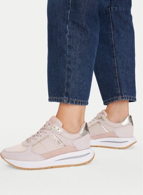 Buty sportowe damskie wiosenne Guess ze sklepu: eobuwie.pl w kategorii: Buty sportowe damskie - zdjęcie WP-EBWP-9KUZS-09B_0000306154544