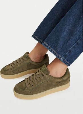 Guess - Buty sportowe damskie wiosenne ze sklepu: eobuwie.pl w kategorii: Buty sportowe damskie - zdjęcie WP-EBWP-9KUZS-09B_0000306154742