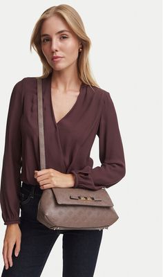 Listonoszka elegancka Guess ze sklepu: eobuwie.pl w kategorii: Listonoszki - zdjęcie WP-EBWP-9KUZS-09B_0000306264311