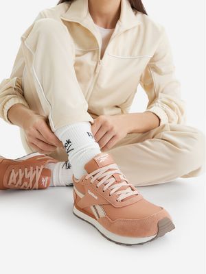 Buty sportowe damskie na wiosnę Reebok ze sklepu: eobuwie.pl w kategorii: Buty sportowe damskie - zdjęcie WP-EBWP-9KUZS-09B_5906751238165
