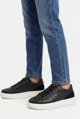 Buty sportowe dziecięce wiosenne Guess ze sklepu: eobuwie.pl w kategorii: Buty sportowe dziecięce - zdjęcie WP-EBWP-9KUZS-09B_5906751885765