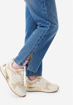 Buty sportowe dziecięce na wiosnę Guess ze sklepu: eobuwie.pl w kategorii: Buty sportowe dziecięce - zdjęcie WP-EBWP-9KUZS-09B_5906751885994