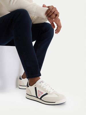 Buty sportowe męskie na wiosnę Guess Jeans ze sklepu: eobuwie.pl w kategorii: Buty sportowe męskie - zdjęcie WP-EBWP-9KUZS-09B_5906751997154