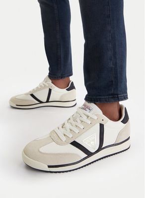 Buty sportowe męskie na wiosnę Guess Jeans ze sklepu: eobuwie.pl w kategorii: Buty sportowe męskie - zdjęcie WP-EBWP-9KUZS-09B_5907964007654