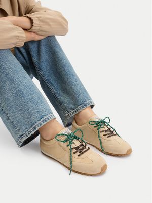 Buty sportowe damskie na wiosnę Guess Jeans ze sklepu: eobuwie.pl w kategorii: Buty sportowe damskie - zdjęcie WP-EBWP-9KUZS-09B_5907964041245