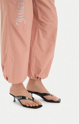 Klapki damskie na lato Juicy Couture ze sklepu: eobuwie.pl w kategorii: Klapki damskie - zdjęcie WP-EBWP-9KUZS-09B_5907964050148