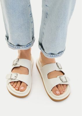 Klapki damskie na lato Guess Jeans ze sklepu: eobuwie.pl w kategorii: Klapki damskie - zdjęcie WP-EBWP-9KUZS-09B_5907964105466