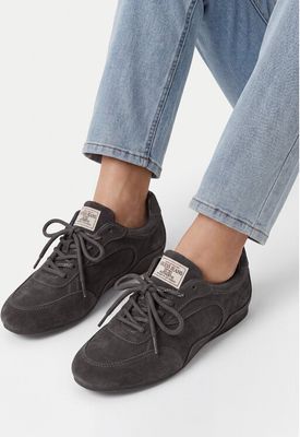Buty sportowe damskie na wiosnę Guess Jeans ze sklepu: eobuwie.pl w kategorii: Buty sportowe damskie - zdjęcie WP-EBWP-9KUZS-09B_5907964515395