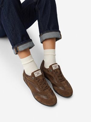Buty sportowe damskie Guess Jeans ze sklepu: eobuwie.pl w kategorii: Buty sportowe damskie - zdjęcie WP-EBWP-9KUZS-09B_5907964515548