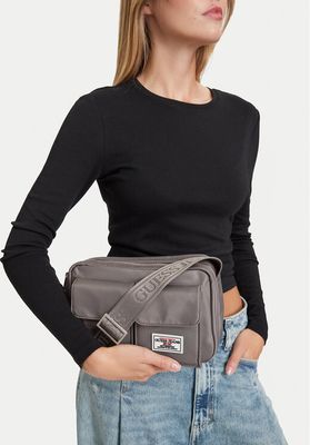 Listonoszka elegancka Guess Jeans ze sklepu: eobuwie.pl w kategorii: Listonoszki - zdjęcie WP-EBWP-9KUZS-09B_5907964566816