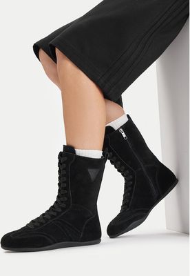 Botki na jesień Guess Jeans ze sklepu: eobuwie.pl w kategorii: Botki - zdjęcie WP-EBWP-9KUZS-09B_5907964761679