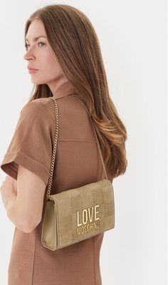 Kopertówka elegancka Love Moschino ze sklepu: eobuwie.pl w kategorii: Kopertówki - zdjęcie WP-EBWP-9KUZS-09B_8059987850704