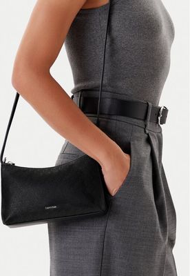 Listonoszka elegancka Calvin Klein ze sklepu: eobuwie.pl w kategorii: Listonoszki - zdjęcie WP-EBWP-9KUZS-09B_8719849885670