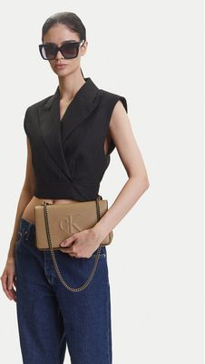 Kopertówka elegancka Calvin Klein Jeans ze sklepu: eobuwie.pl w kategorii: Kopertówki - zdjęcie WP-EBWP-9KUZS-09B_8721107863177