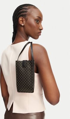 Etui Calvin Klein ze sklepu: eobuwie.pl w kategorii: Etui - zdjęcie WP-EBWP-9KUZS-09B_8721223883851