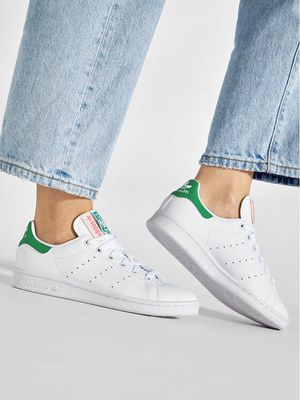Buty sportowe damskie na wiosnę adidas ze sklepu: MODIVO w kategorii: Buty sportowe damskie - zdjęcie WP-EBWP-BKLVO-LN0_0000300124710