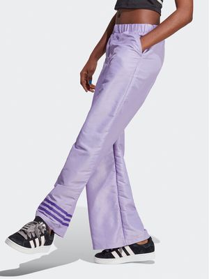 Spodnie damskie w sportowym stylu adidas ze sklepu: MODIVO w kategorii: Spodnie damskie - zdjęcie WP-EBWP-BKLVO-LN0_0000301813385