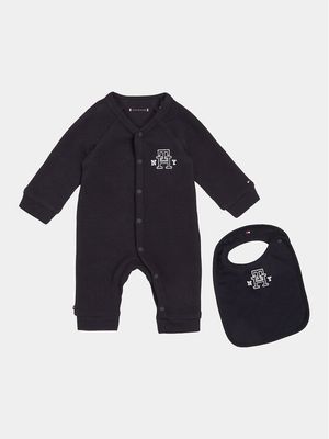 Rampers na jesień Tommy Hilfiger ze sklepu: MODIVO w kategorii: Rampersy - zdjęcie WP-EBWP-BKLVO-LN0_0000302270880