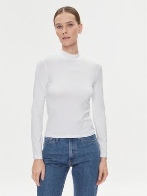 Bluzka damska bez wzorów Calvin Klein ze sklepu: MODIVO w kategorii: Bluzki damskie - zdjęcie WP-EBWP-BKLVO-LN0_0000302794041
