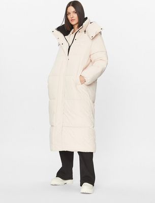 Kurtka damska zimowa jesienna Calvin Klein Jeans ze sklepu: MODIVO w kategorii: Kurtki damskie - zdjęcie WP-EBWP-BKLVO-LN0_0000302804559