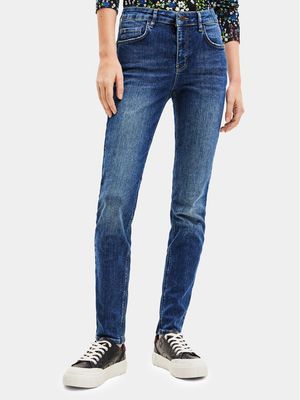Jeansy damskie na wiosnę Desigual ze sklepu: MODIVO w kategorii: Jeansy damskie - zdjęcie WP-EBWP-BKLVO-LN0_0000303228361