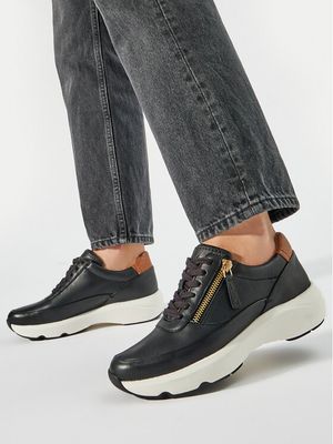 Buty sportowe damskie na wiosnę Clarks ze sklepu: MODIVO w kategorii: Buty sportowe damskie - zdjęcie WP-EBWP-BKLVO-LN0_0000303499518