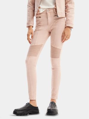 Jeansy damskie Desigual ze sklepu: MODIVO w kategorii: Jeansy damskie - zdjęcie WP-EBWP-BKLVO-LN0_0000303776251