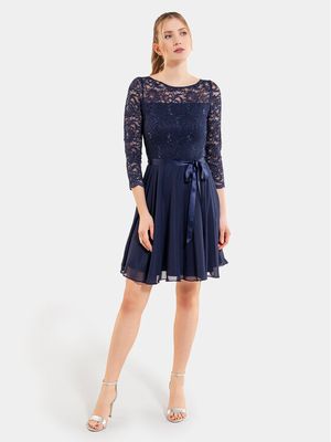 Sukienka wiosenna elegancka Swing ze sklepu: MODIVO w kategorii: Sukienki - zdjęcie WP-EBWP-BKLVO-LN0_0000303863876