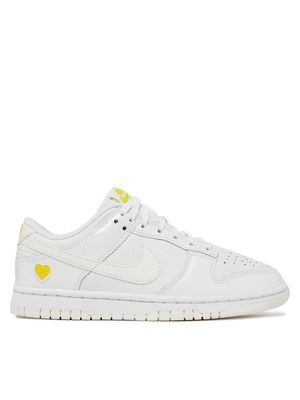 Buty sportowe damskie na wiosnę Nike ze sklepu: MODIVO w kategorii: Buty sportowe damskie - zdjęcie WP-EBWP-BKLVO-LN0_0000303889456