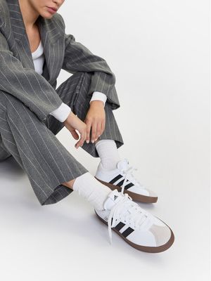 Buty sportowe damskie na wiosnę adidas ze sklepu: MODIVO w kategorii: Buty sportowe damskie - zdjęcie WP-EBWP-BKLVO-LN0_0000303912888