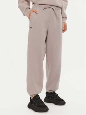 Spodnie damskie Under Armour ze sklepu: MODIVO w kategorii: Spodnie damskie - zdjęcie WP-EBWP-BKLVO-LN0_0000304112683