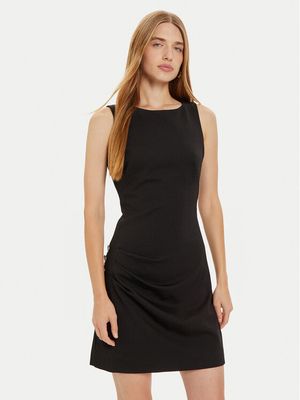 Sukienka casual dopasowana Guess ze sklepu: MODIVO w kategorii: Sukienki - zdjęcie WP-EBWP-BKLVO-LN0_0000304254895