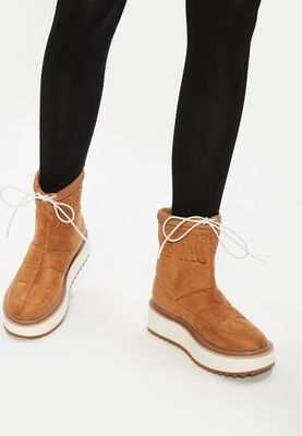 Botki na jesień Love Moschino ze sklepu: MODIVO w kategorii: Botki - zdjęcie WP-EBWP-BKLVO-LN0_0000304374272