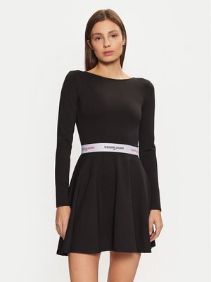 Sukienka Tommy Jeans ze sklepu: MODIVO w kategorii: Sukienki - zdjęcie WP-EBWP-BKLVO-LN0_0000304403255