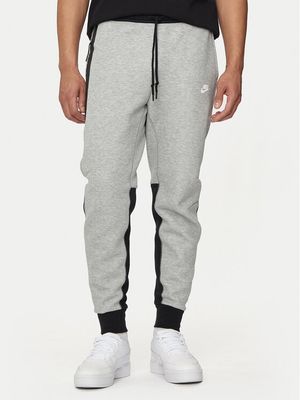 Spodnie męskie Nike ze sklepu: MODIVO w kategorii: Spodnie męskie - zdjęcie WP-EBWP-BKLVO-LN0_0000304459467