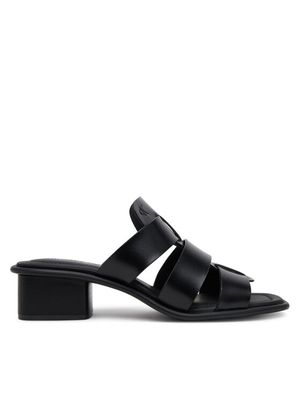 Klapki damskie na lato Calvin Klein Jeans ze sklepu: MODIVO w kategorii: Klapki damskie - zdjęcie WP-EBWP-BKLVO-LN0_0000304826023