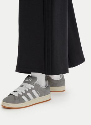 Buty sportowe damskie wiosenne adidas ze sklepu: MODIVO w kategorii: Buty sportowe damskie - zdjęcie WP-EBWP-BKLVO-LN0_0000304853289