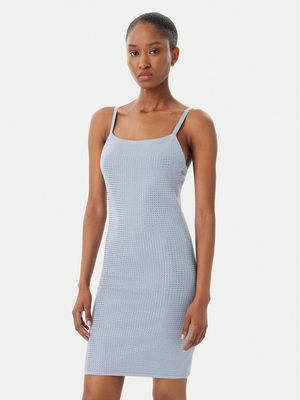 Sukienka casual Guess ze sklepu: MODIVO w kategorii: Sukienki - zdjęcie WP-EBWP-BKLVO-LN0_0000304862076
