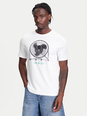 T-shirt męski w stylu młodzieżowym United Colors Of Benetton ze sklepu: MODIVO w kategorii: T-shirty męskie - zdjęcie WP-EBWP-BKLVO-LN0_0000304992124