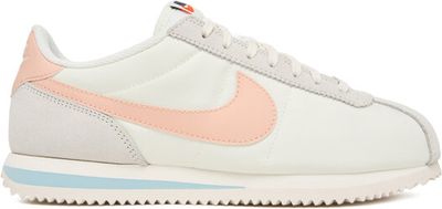 Buty sportowe damskie na wiosnę Nike ze sklepu: MODIVO w kategorii: Buty sportowe damskie - zdjęcie WP-EBWP-BKLVO-LN0_0000305187086