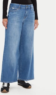 Jeansy damskie na wiosnę Guess Jeans ze sklepu: MODIVO w kategorii: Jeansy damskie - zdjęcie WP-EBWP-BKLVO-LN0_0000305236623