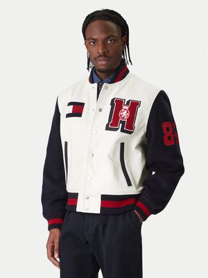 Kurtka męska młodzieżowa Tommy Hilfiger ze sklepu: MODIVO w kategorii: Kurtki męskie - zdjęcie WP-EBWP-BKLVO-LN0_0000305568427