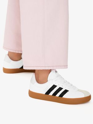 Buty sportowe damskie na wiosnę adidas ze sklepu: MODIVO w kategorii: Buty sportowe damskie - zdjęcie WP-EBWP-BKLVO-LN0_0000305633538