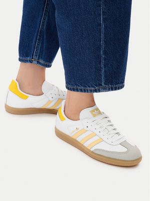 Buty sportowe damskie wiosenne adidas ze sklepu: MODIVO w kategorii: Buty sportowe damskie - zdjęcie WP-EBWP-BKLVO-LN0_0000305636317