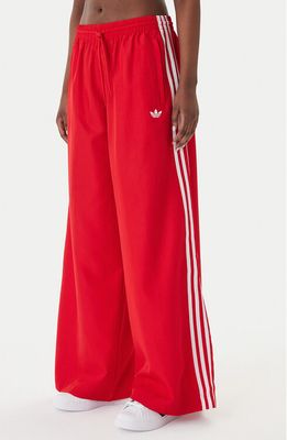adidas - Spodnie damskie sportowe ze sklepu: MODIVO w kategorii: Spodnie damskie - zdjęcie WP-EBWP-BKLVO-LN0_0000305638441