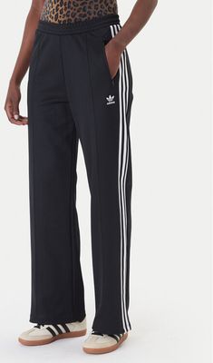 Spodnie damskie sportowe na jesień adidas ze sklepu: MODIVO w kategorii: Spodnie damskie - zdjęcie WP-EBWP-BKLVO-LN0_0000305638939