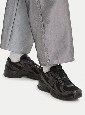 Buty sportowe damskie New Balance ze sklepu: MODIVO w kategorii: Buty sportowe damskie - zdjęcie WP-EBWP-BKLVO-LN0_0000305663092