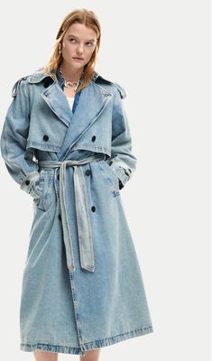 Płaszcz damski casual Desigual ze sklepu: MODIVO w kategorii: Płaszcze damskie - zdjęcie WP-EBWP-BKLVO-LN0_0000305723789