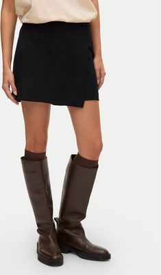 Szorty Vero Moda ze sklepu: MODIVO w kategorii: Szorty - zdjęcie WP-EBWP-BKLVO-LN0_0000305736321
